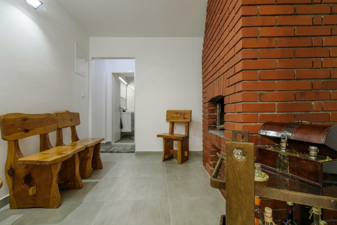 House Niko Apartment Kastela Exterior photo